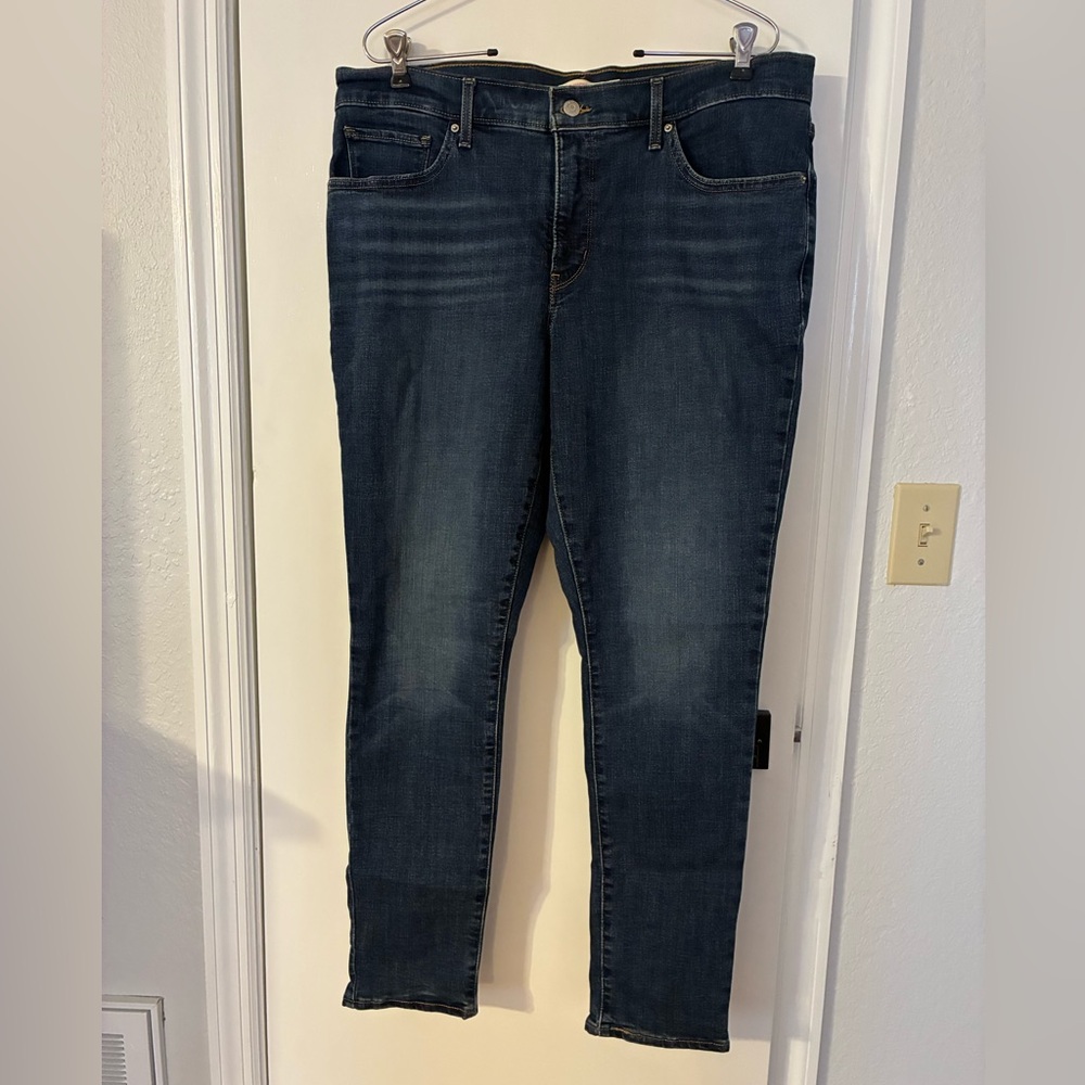 Levi's Women's Size 33/30 311 Stretch Shaping Skinny Jeans